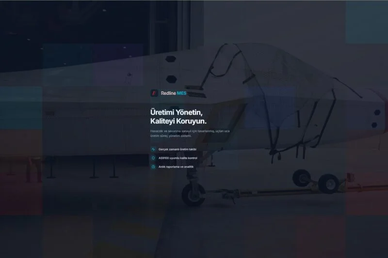 Üretim takip programı güvenli kullanıcı giriş paneli ve Redline MES sistem erişim ekranı.
